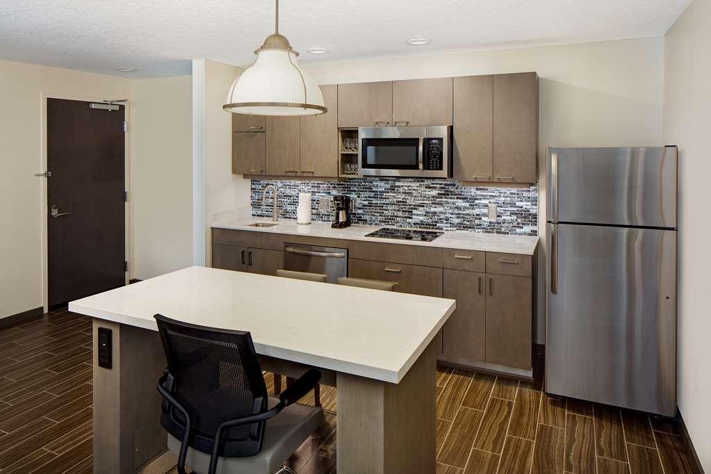 Hyatt House Across From Universal Hotel Orlando